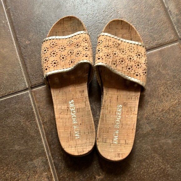 Jack Rogers cork slide on sandals. - Picture 2 of 3